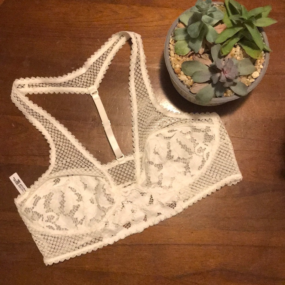 NWOT Free People Lace Bralette